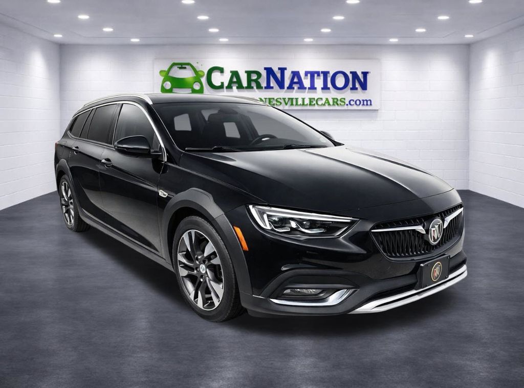 buick regal tourx 2018 W04GV8SX3J1100608 image buick regal tourx 2018 W04GV8SX3J1100608 image